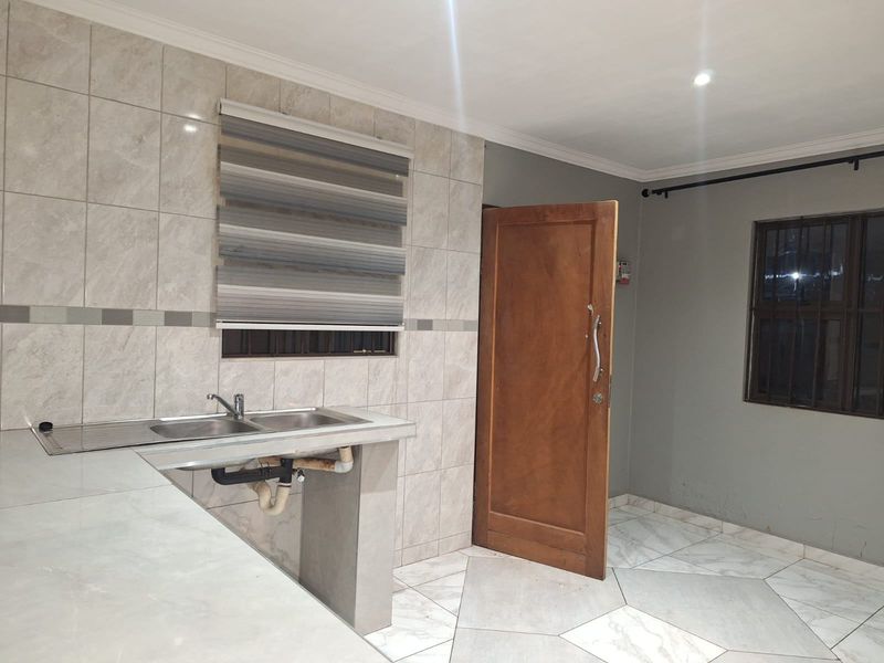 Cluster Rental Monthly In Germiston - Photo 1