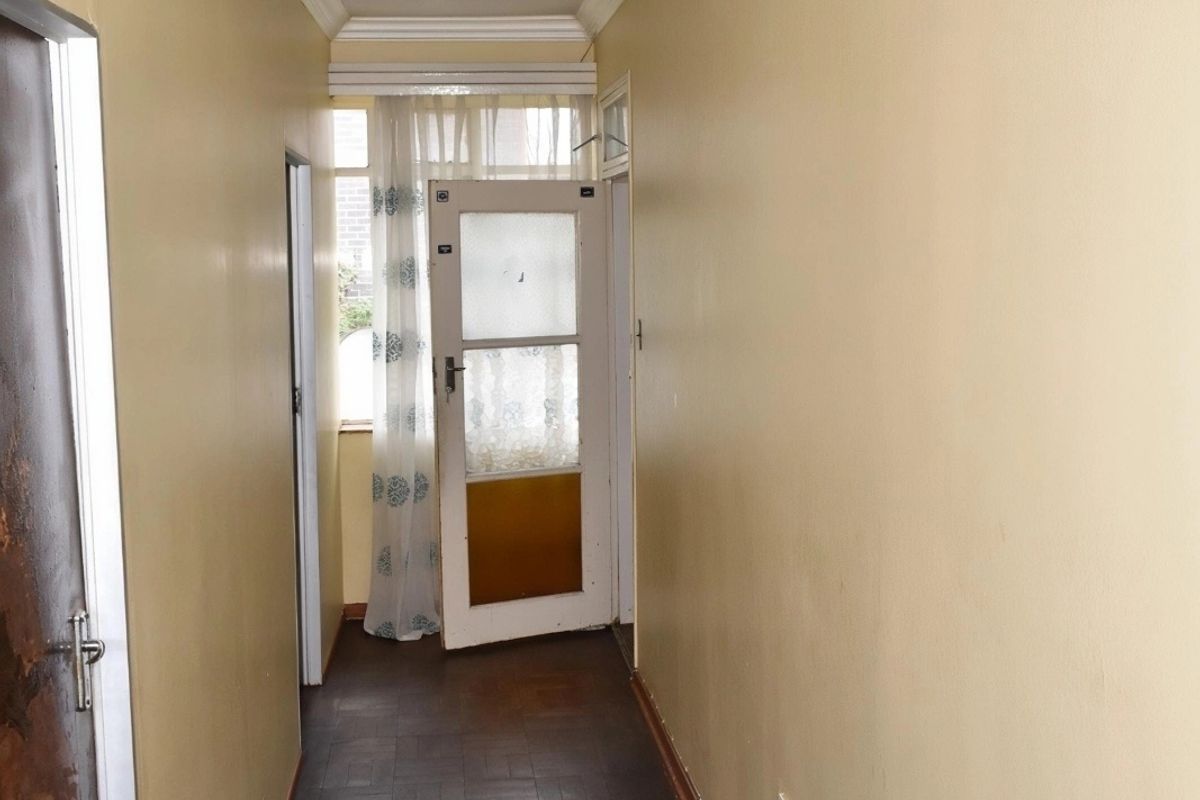 Apartment For Sale In Pretoria - Photo 5