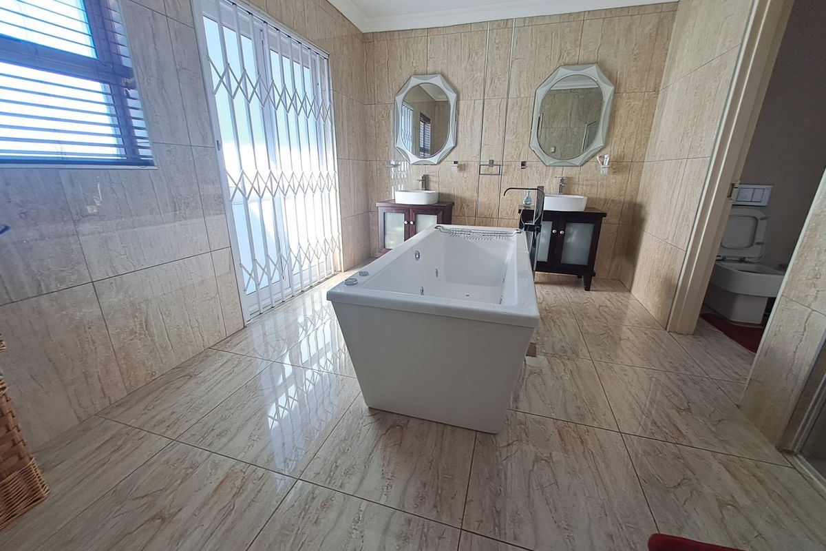 House For Sale In Polokwane - Photo 2