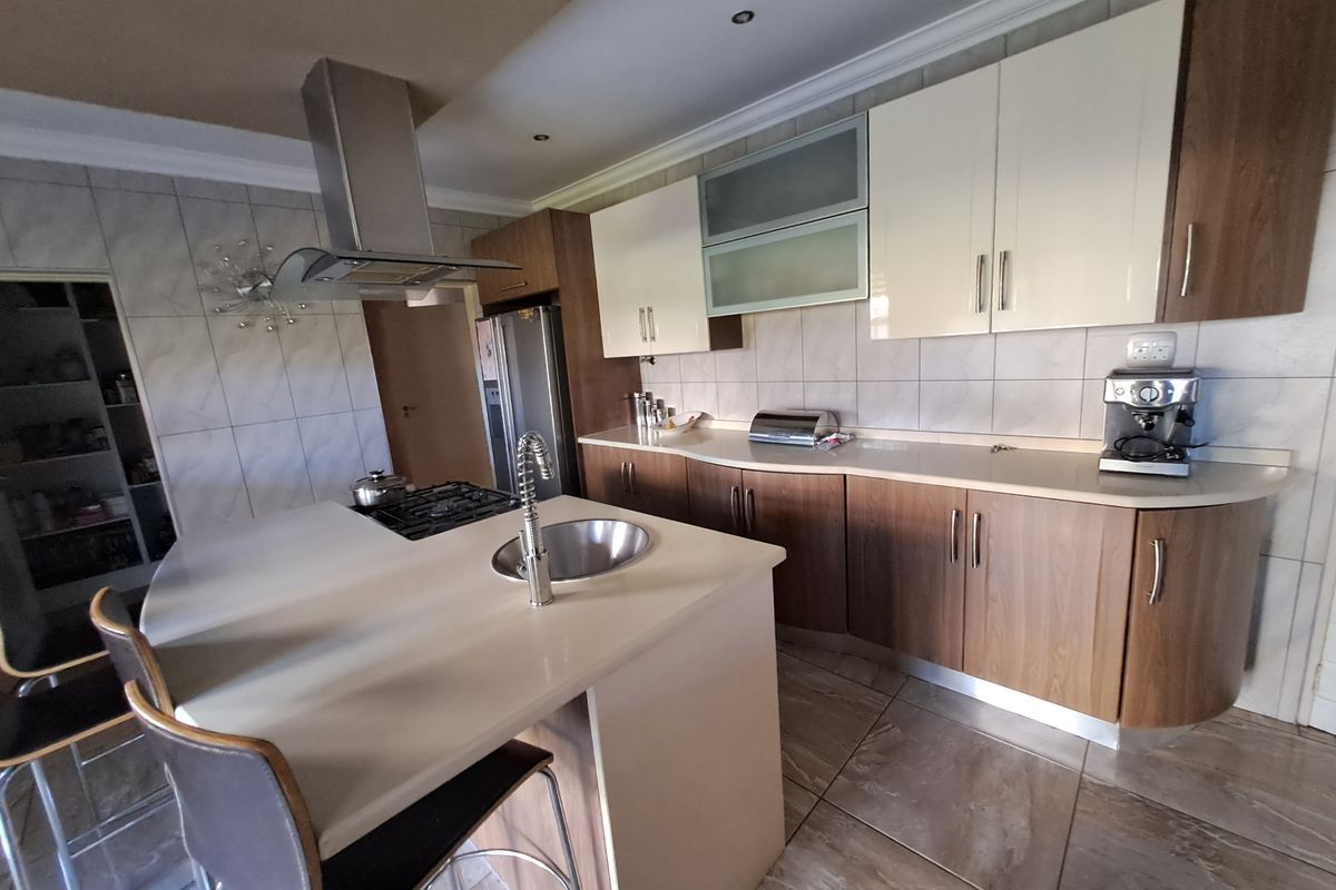 House For Sale In Polokwane - Photo 3