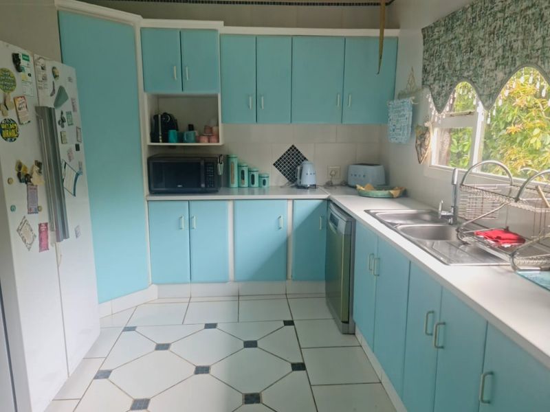 House For Sale In Port Edward - Photo 5