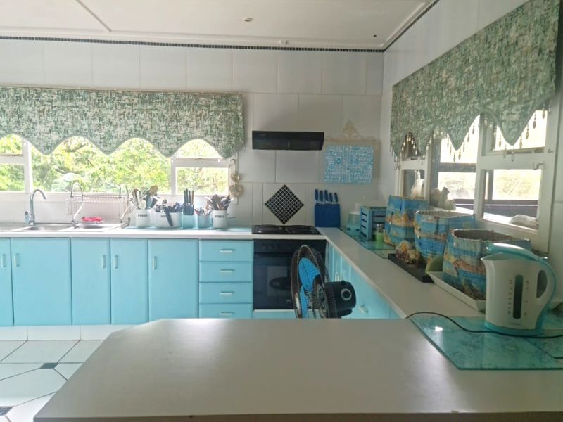 House For Sale In Port Edward - Photo 4