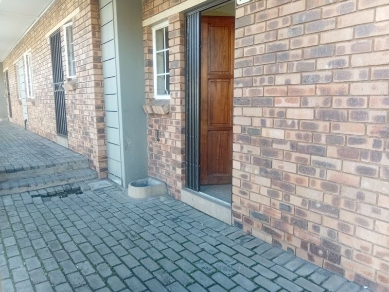 Apartment For Sale In Boksburg - Photo 2