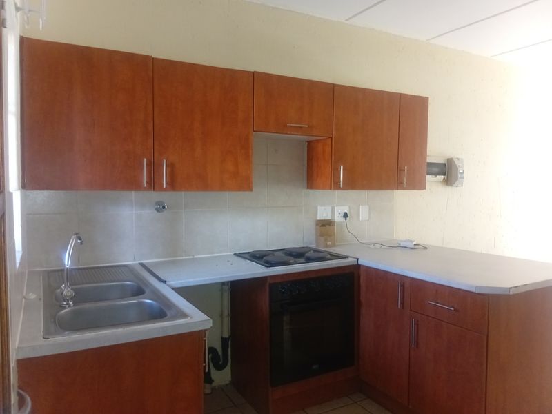 Apartment For Sale In Boksburg - Photo 4