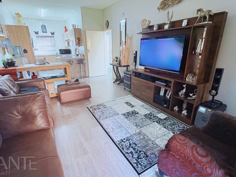 Apartment For Sale In Roodepoort - Photo 8