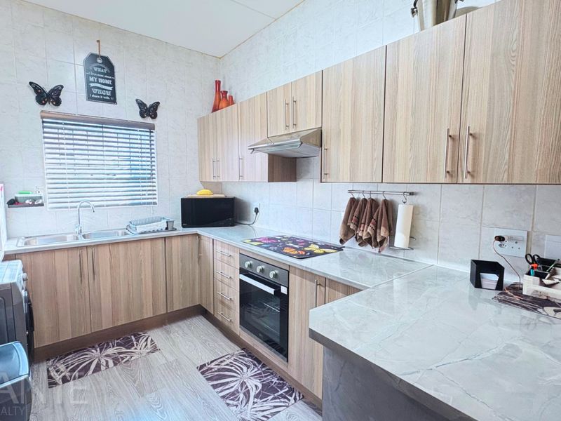 Apartment For Sale In Roodepoort - Photo 10
