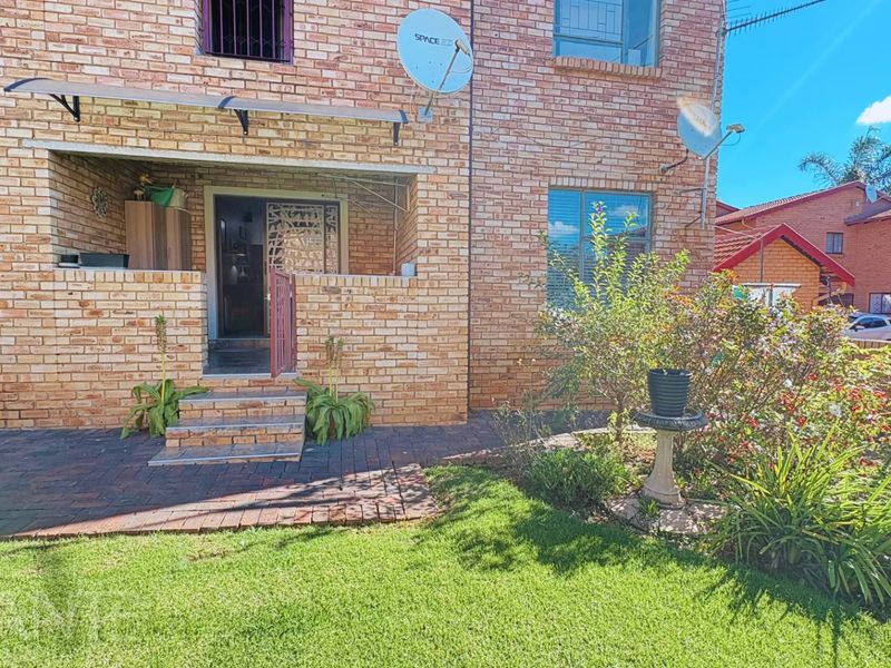 Apartment For Sale In Roodepoort - Photo 3