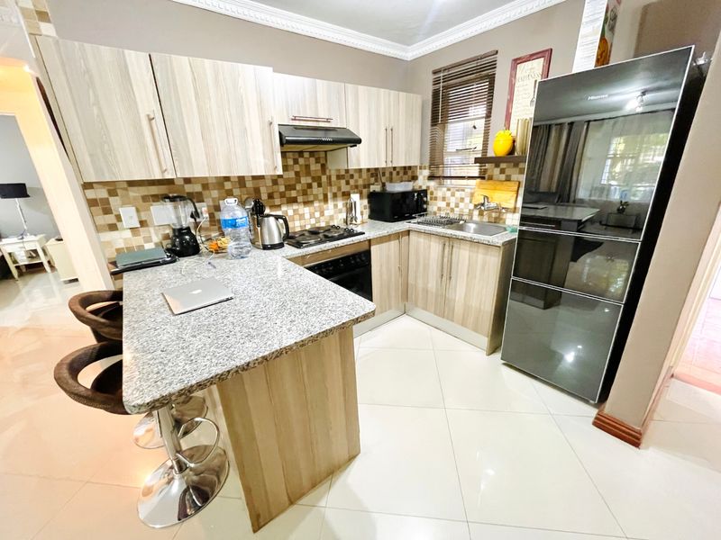 Apartment Rental Monthly In Sandton - Photo 5