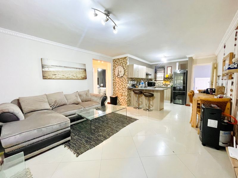 Apartment Rental Monthly In Sandton - Photo 2
