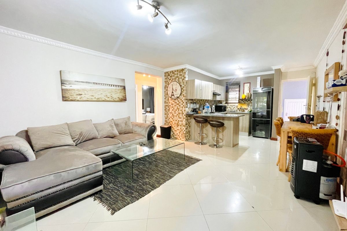 Apartment Rental Monthly In Sandton - Photo 2
