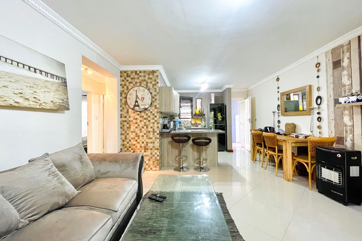 Apartment Rental Monthly In Sandton - Photo 3