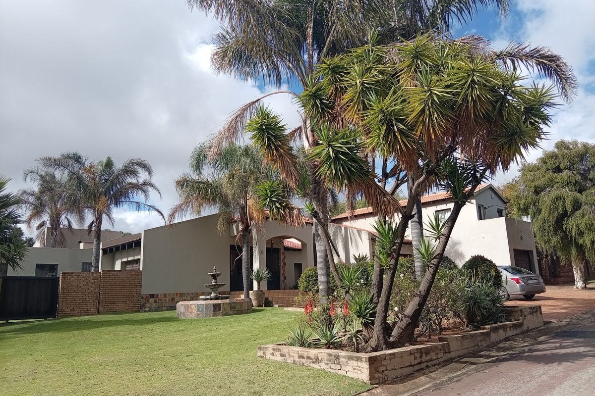 House For Sale In Witbank - Photo 3
