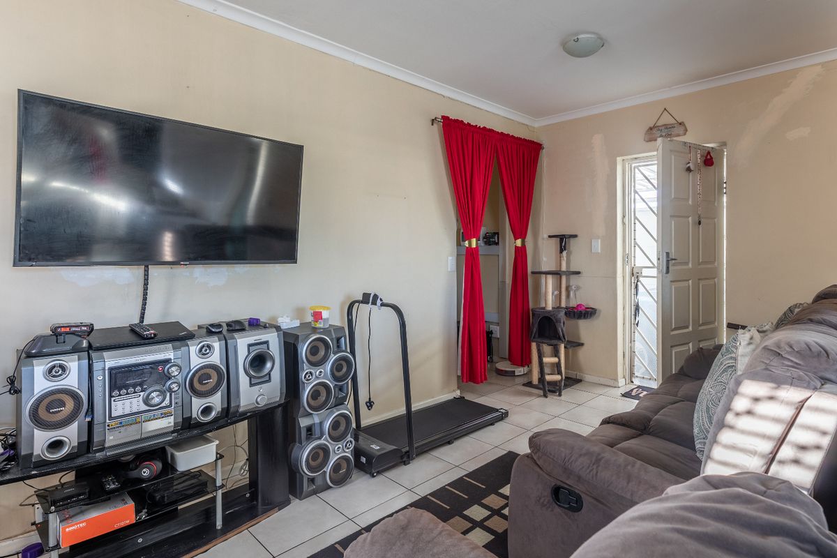House For Sale In Blue Downs - Photo 5