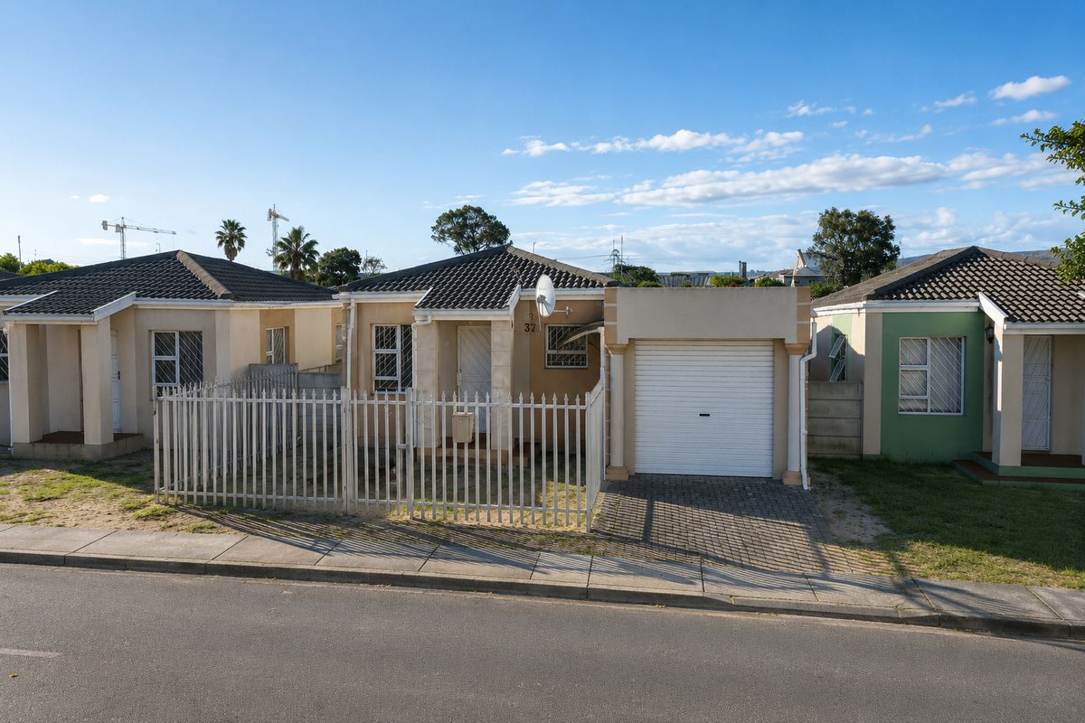 House Sold In Blue Downs - Photo 2