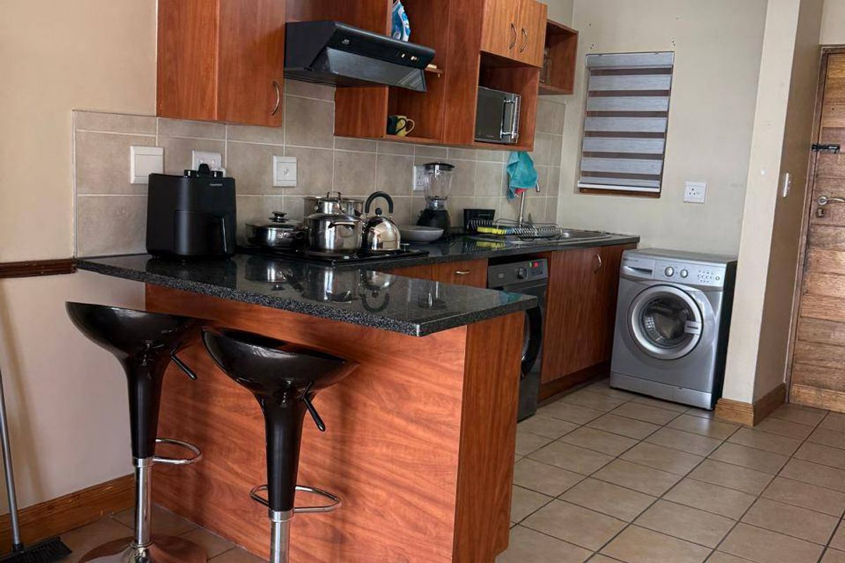 Apartment Rental Monthly In Midrand - Photo 4