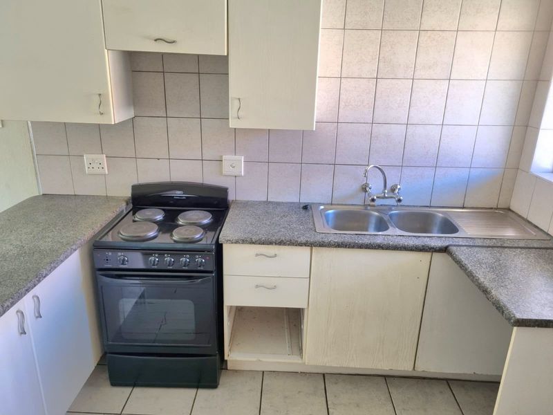 Apartment For Sale In Boksburg - Photo 2