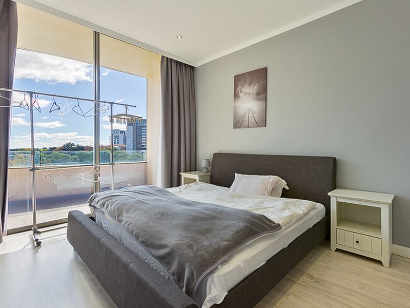 Apartment Rental Monthly In Sandton - Photo 8