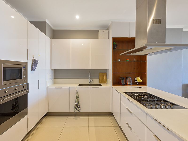 Apartment Rental Monthly In Sandton - Photo 2