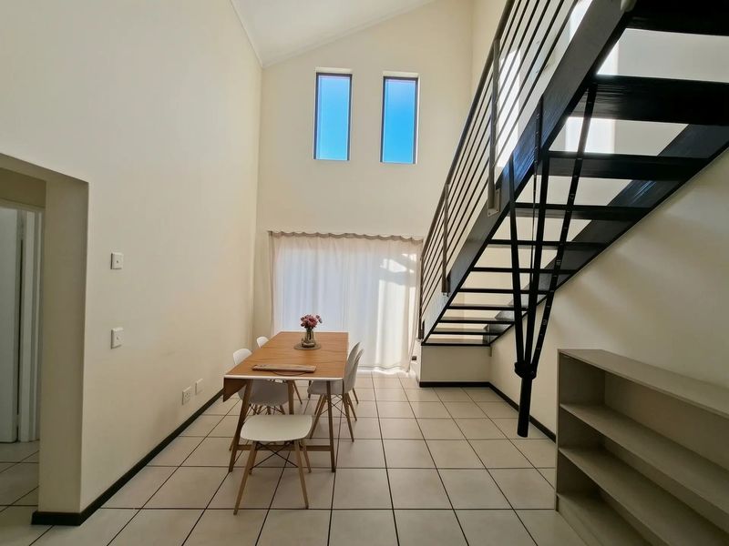 Apartment For Sale In Sandton - Photo 2