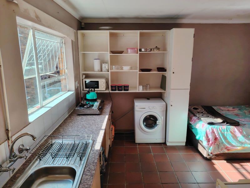 Apartment Rental Monthly In Nigel - Photo 6