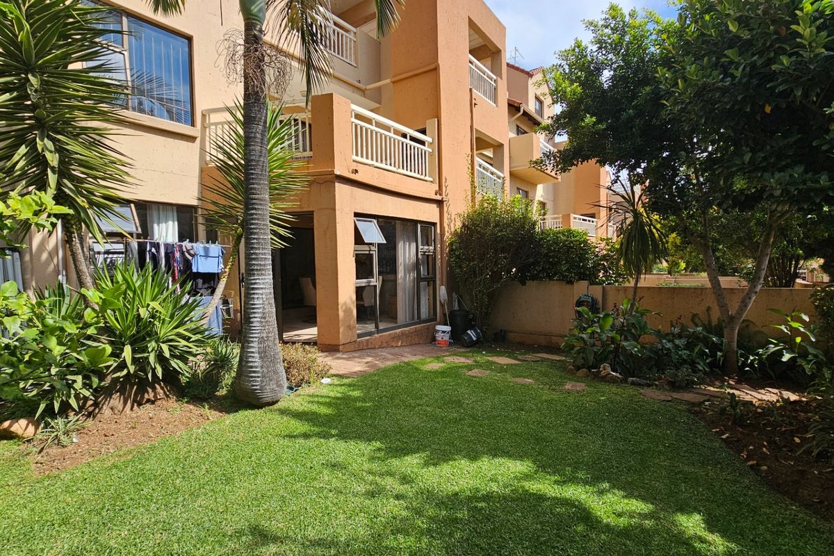 Apartment For Sale In Bedfordview - Photo 2