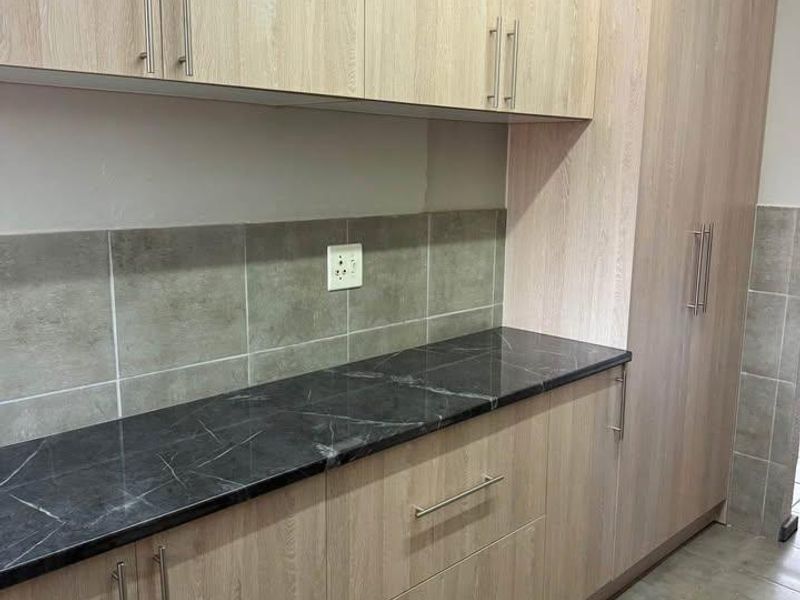 Townhouse Rental Monthly In Boksburg - Photo 5
