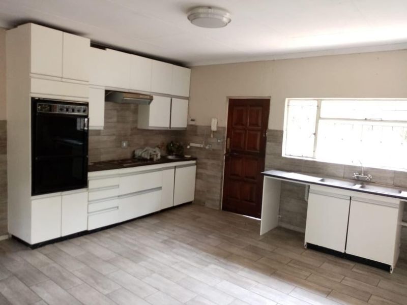 House Rental Monthly In Randburg - Photo 6