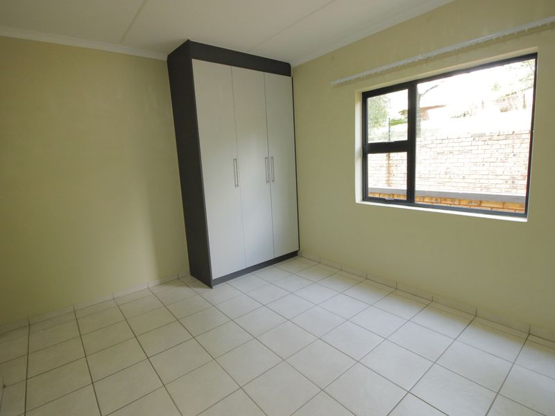 Apartment For Sale In Benoni - Photo 10