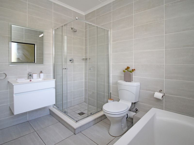 Apartment Rental Monthly In Midrand - Photo 10