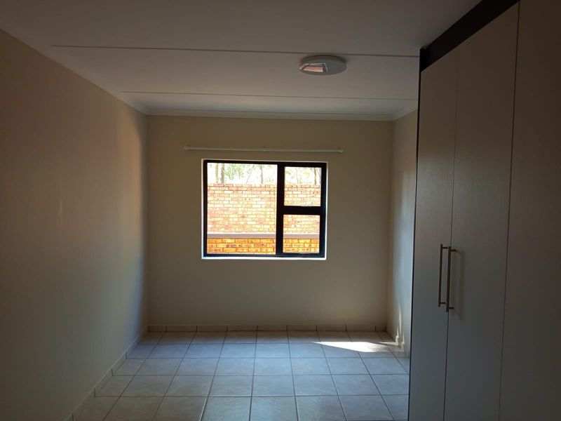 Apartment For Sale In Benoni - Photo 9