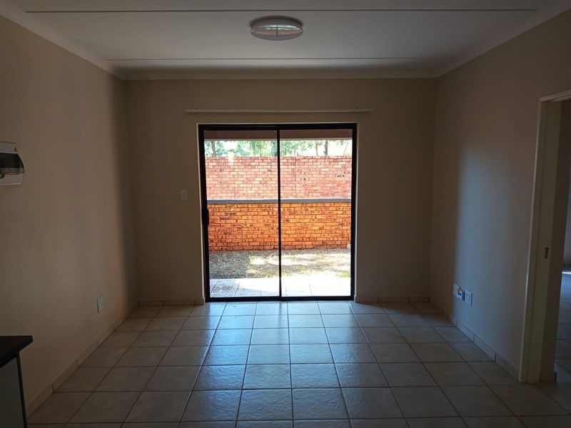Apartment For Sale In Benoni - Photo 4