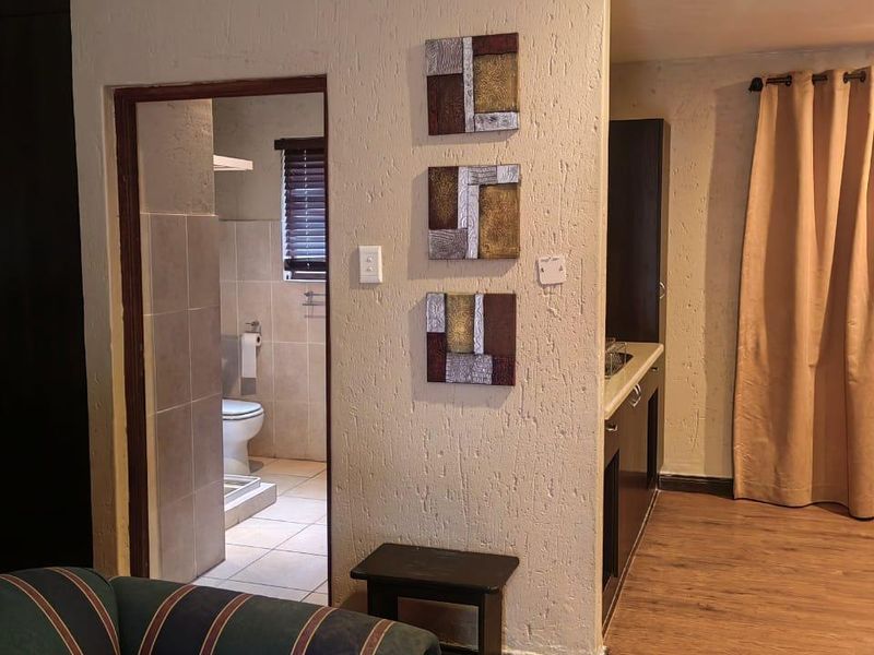Apartment Rental Monthly In Midrand - Photo 8