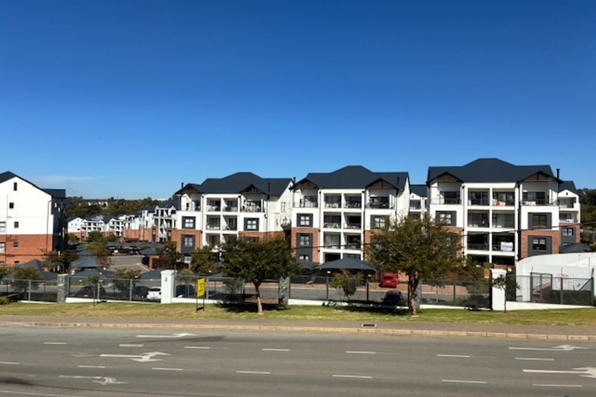 Apartment Rental Monthly In Sandton - Photo 2