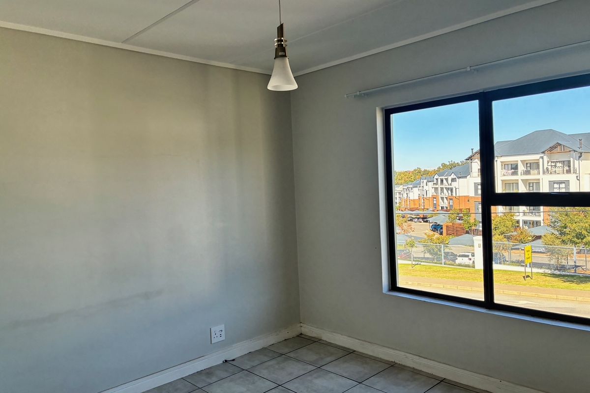 Apartment Rental Monthly In Sandton - Photo 5
