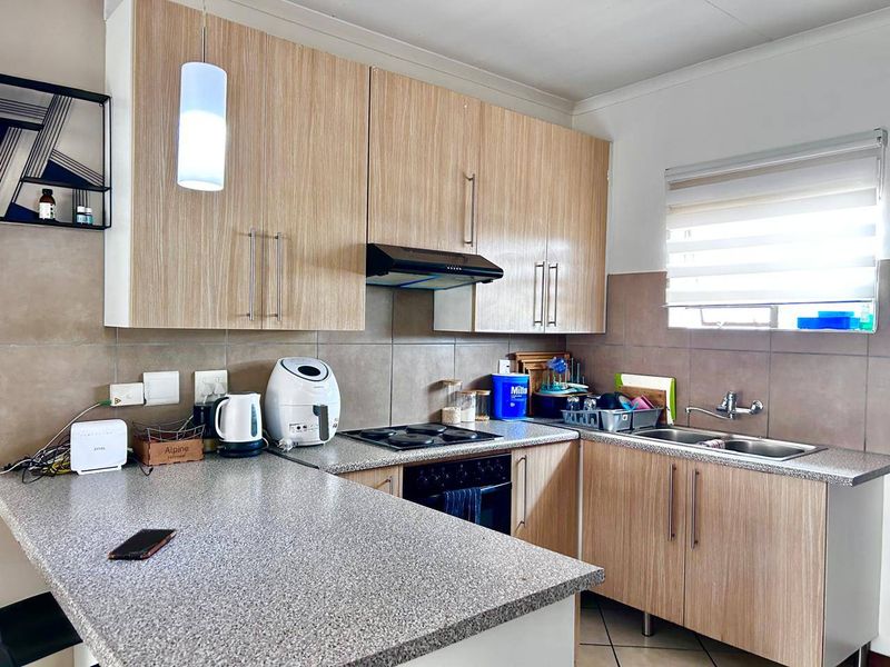 Apartment Rental Monthly In Midrand - Photo 3
