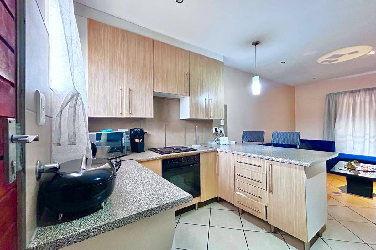 Apartment Rental Monthly In Midrand - Photo 4
