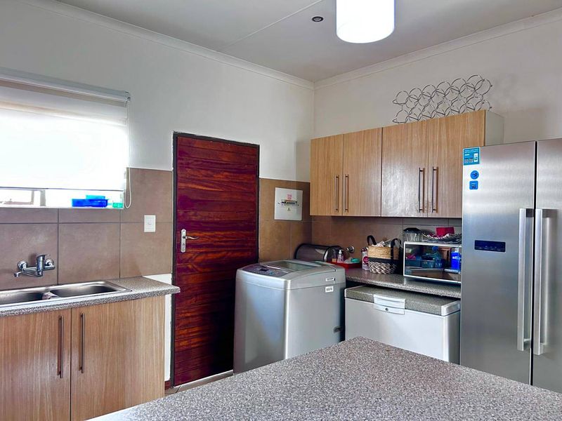 Apartment Rental Monthly In Midrand - Photo 5
