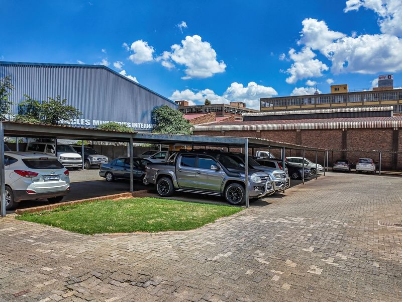 Apartment For Sale In Johannesburg - Photo 10