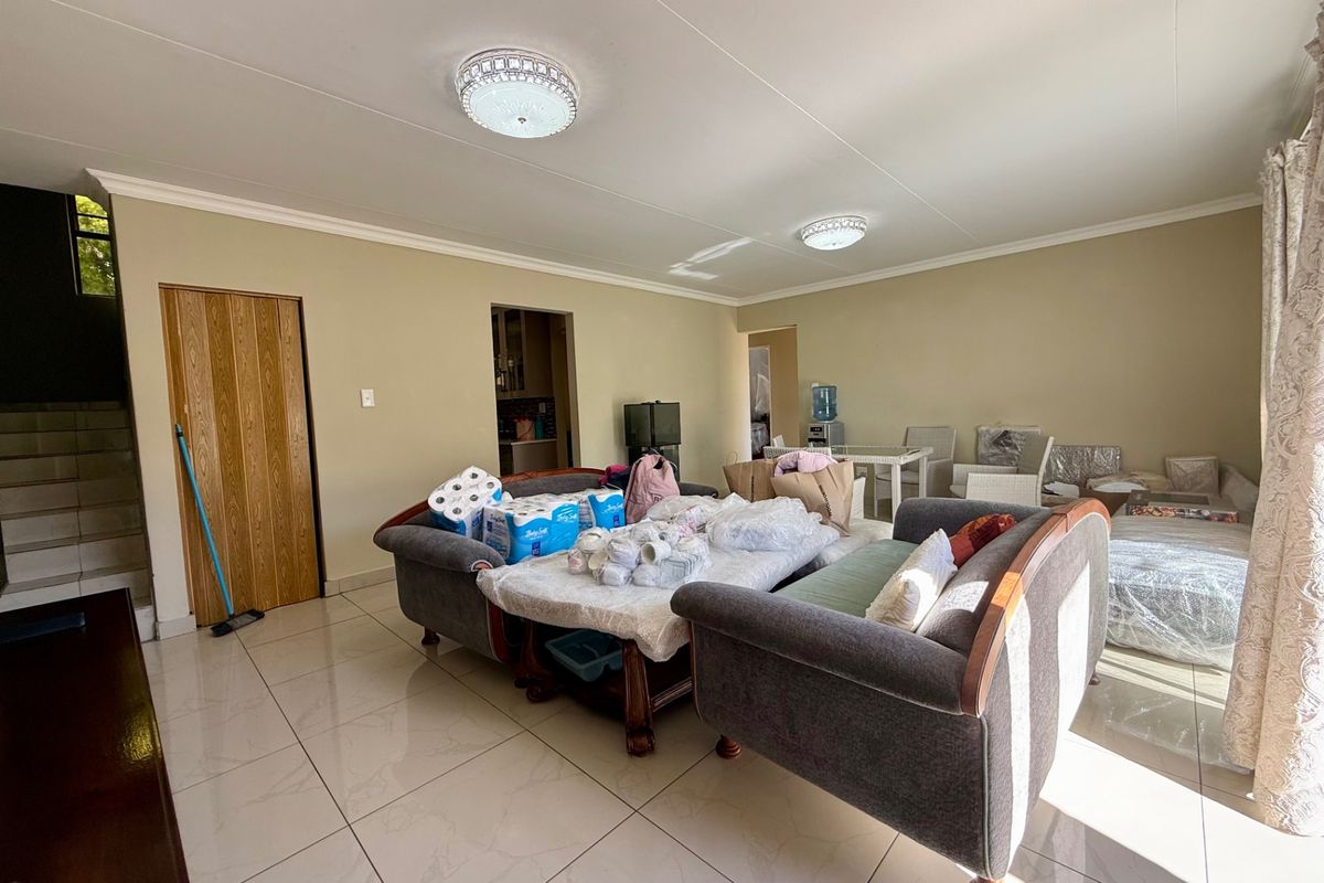 Townhouse Rental Monthly In Bloemfontein - Photo 4
