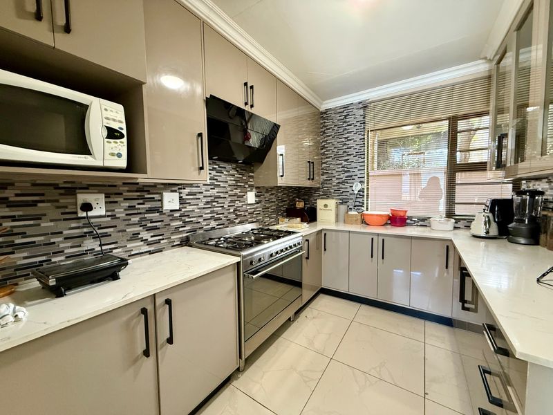 Townhouse Rental Monthly In Bloemfontein - Photo 5