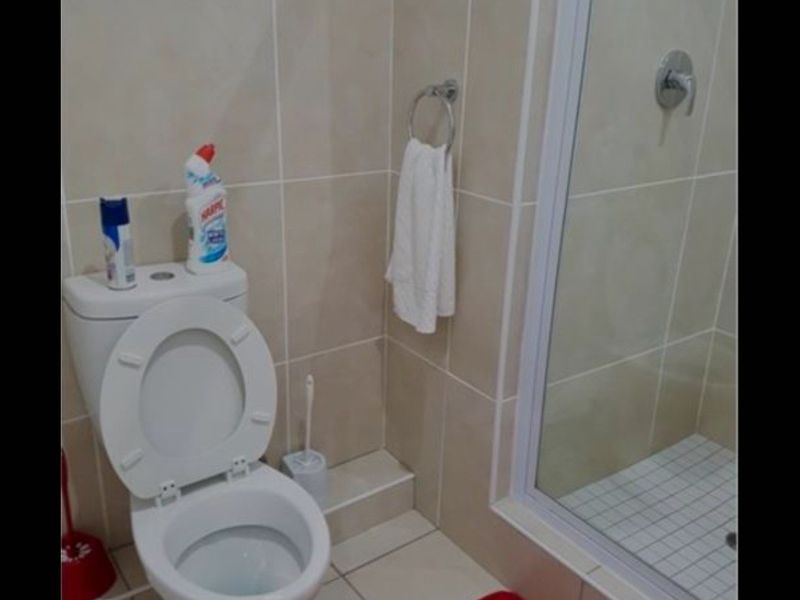 Apartment Rental Monthly In Sandton - Photo 10