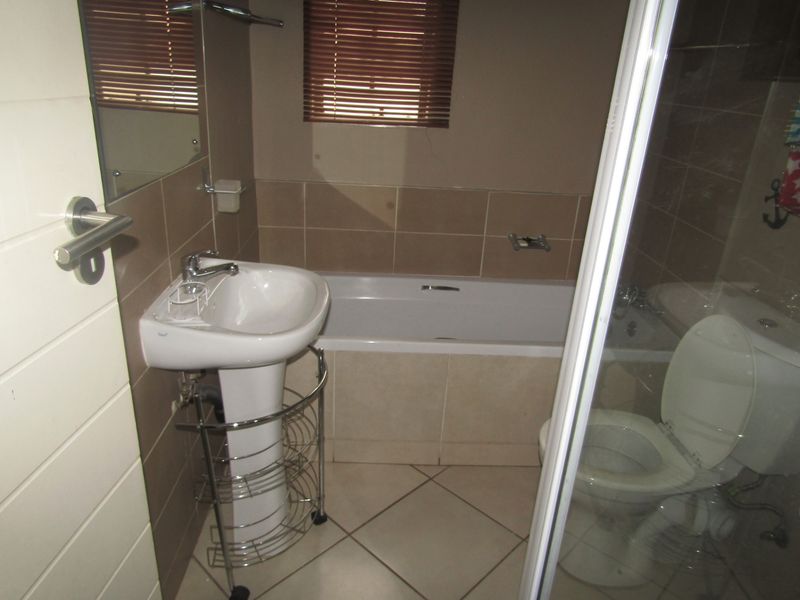Apartment Rental Monthly In Centurion - Photo 10