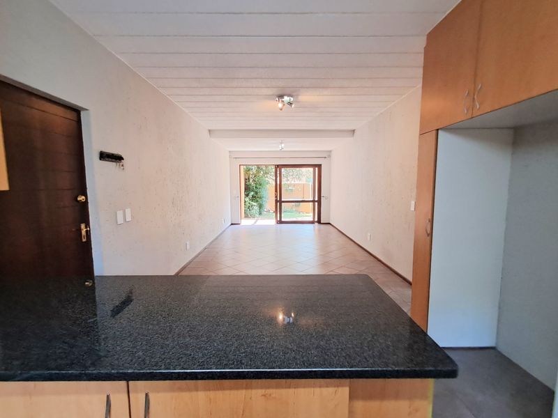 Apartment Rental Monthly In Sandton - Photo 5