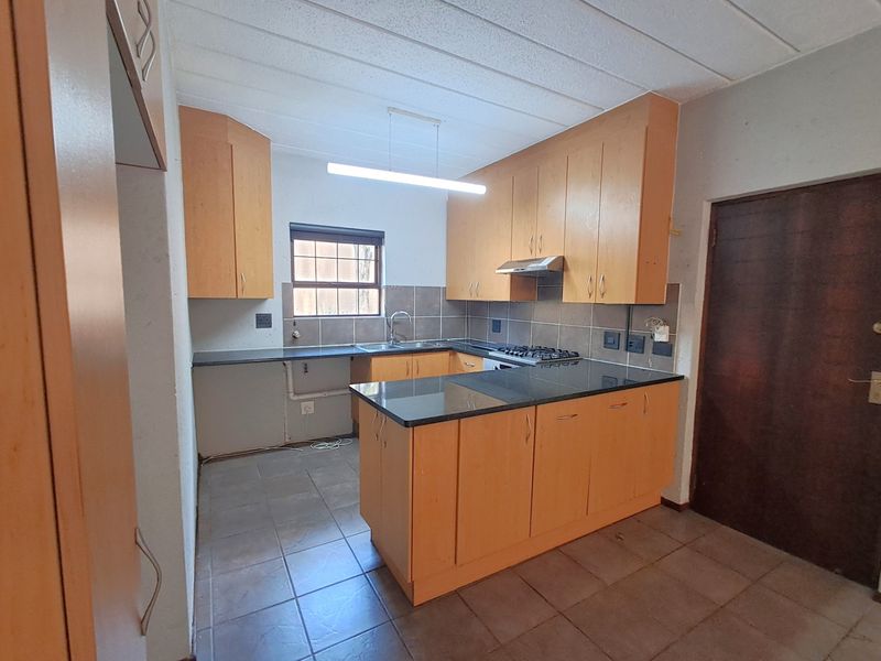 Apartment Rental Monthly In Sandton - Photo 7