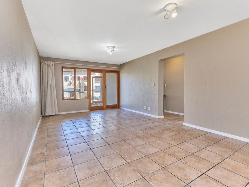 Apartment For Sale In Randburg - Photo 4