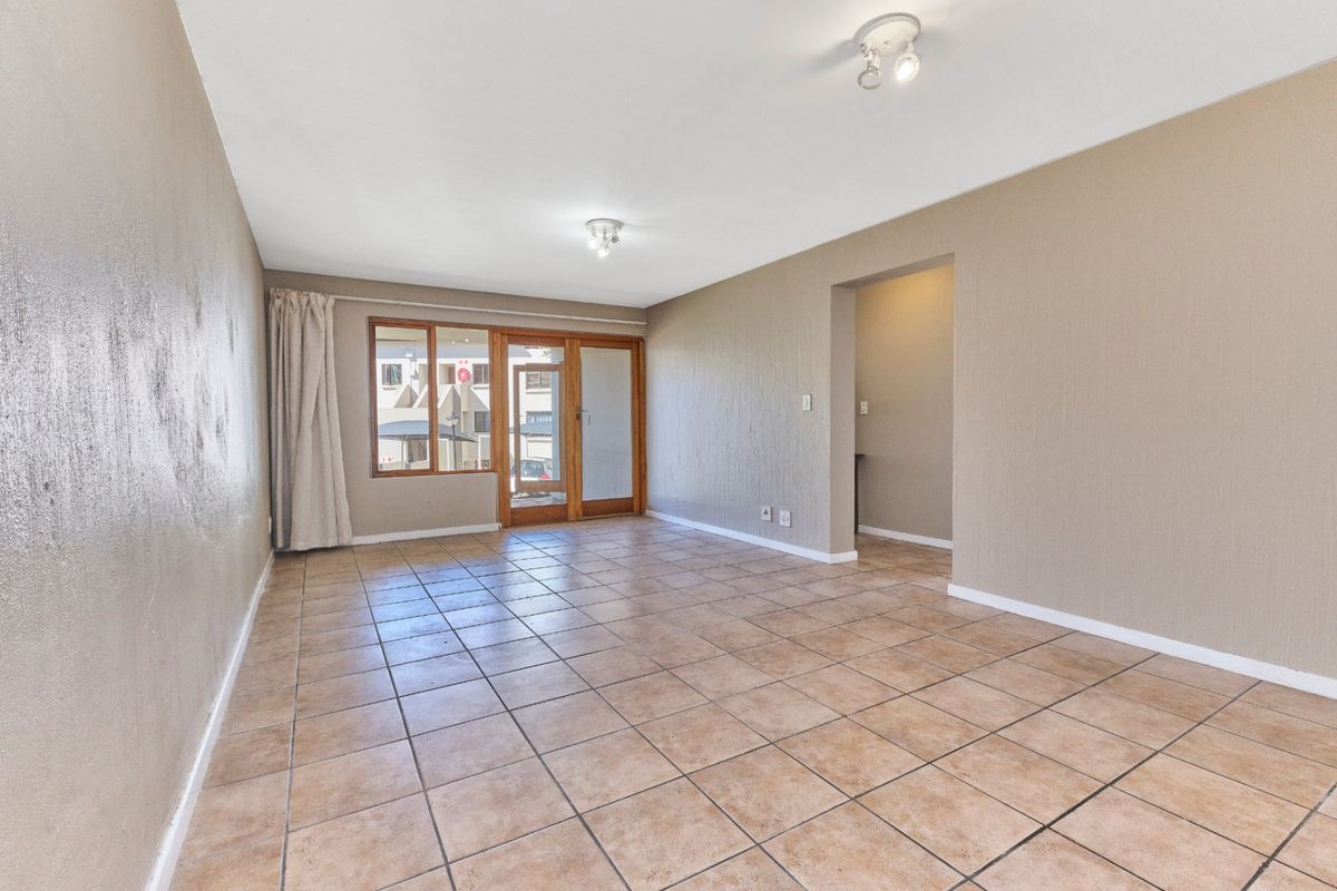 Apartment For Sale In Randburg - Photo 4