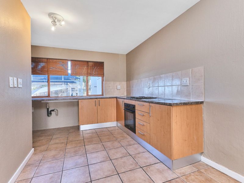 Apartment For Sale In Randburg - Photo 7