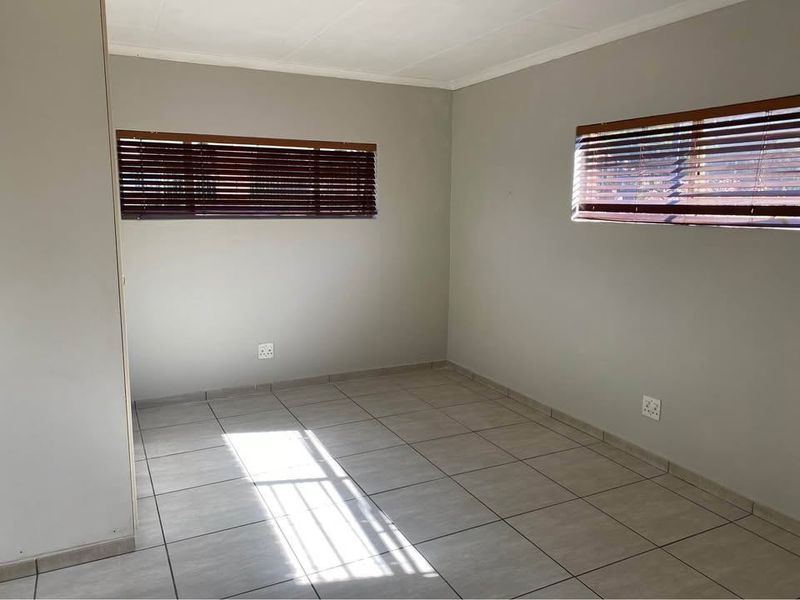 Apartment Rental Monthly In Randburg - Photo 7