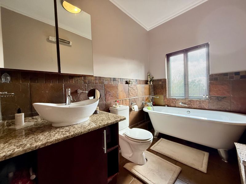 Townhouse For Sale In Bloemfontein - Photo 6