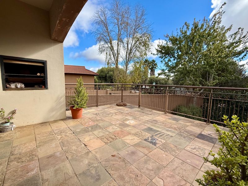 Townhouse For Sale In Bloemfontein - Photo 9